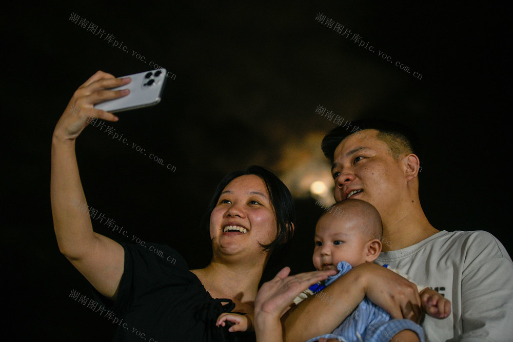 湖南道县：明月共此时