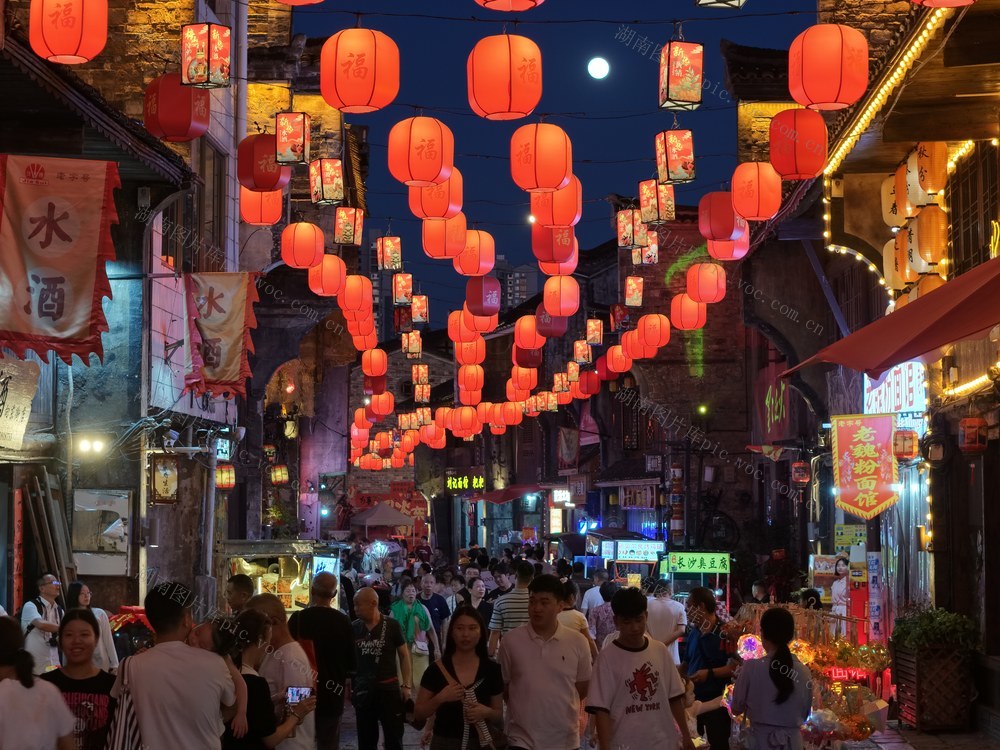 湖南娄底新化 梅山古镇 中秋夜色 中秋节 老街 圆月 赏月