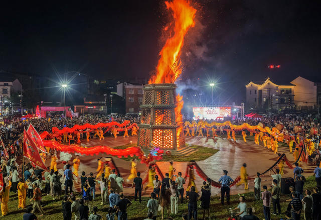 我们的节日·汨罗民俗·中秋烧宝塔