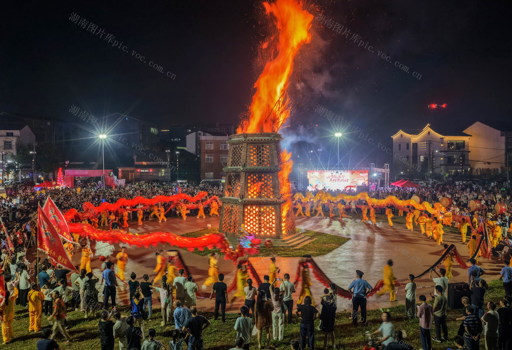 我们的节日·汨罗民俗·中秋烧宝塔