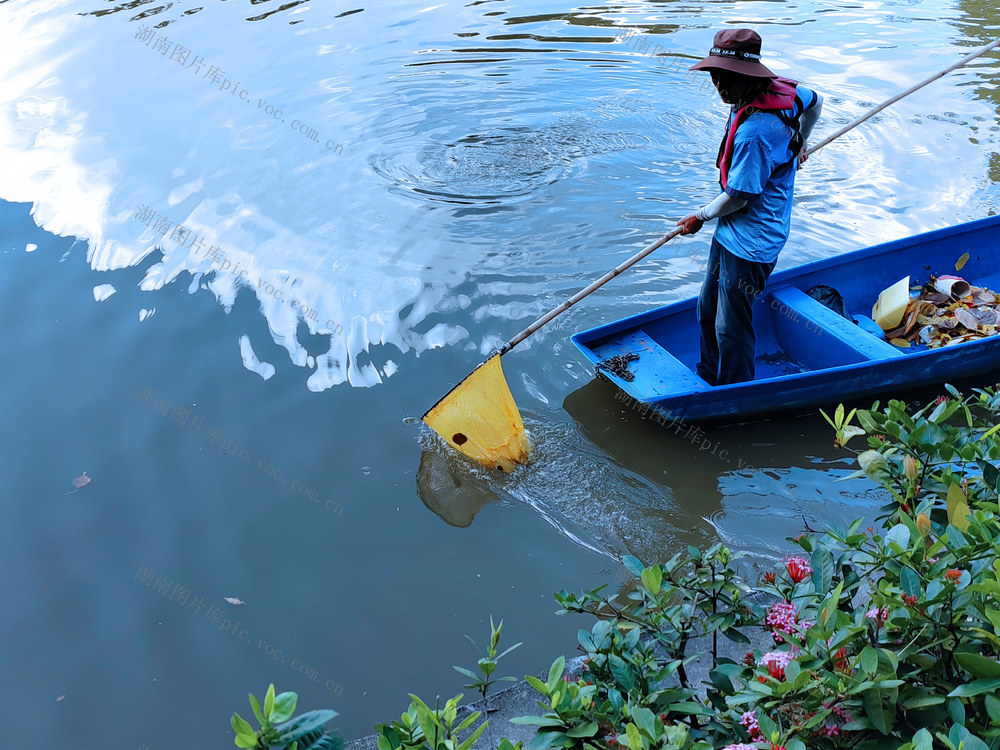 湖南桂东 志愿服务 欢度双节