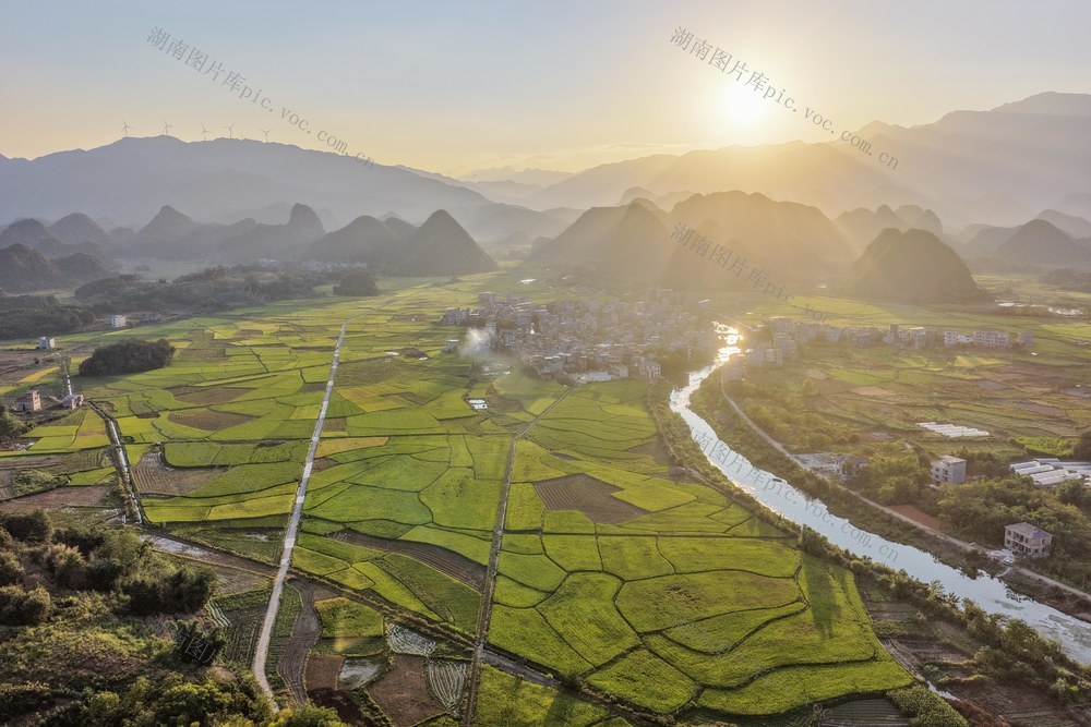 湖南道县：秋染田园 丰收在望