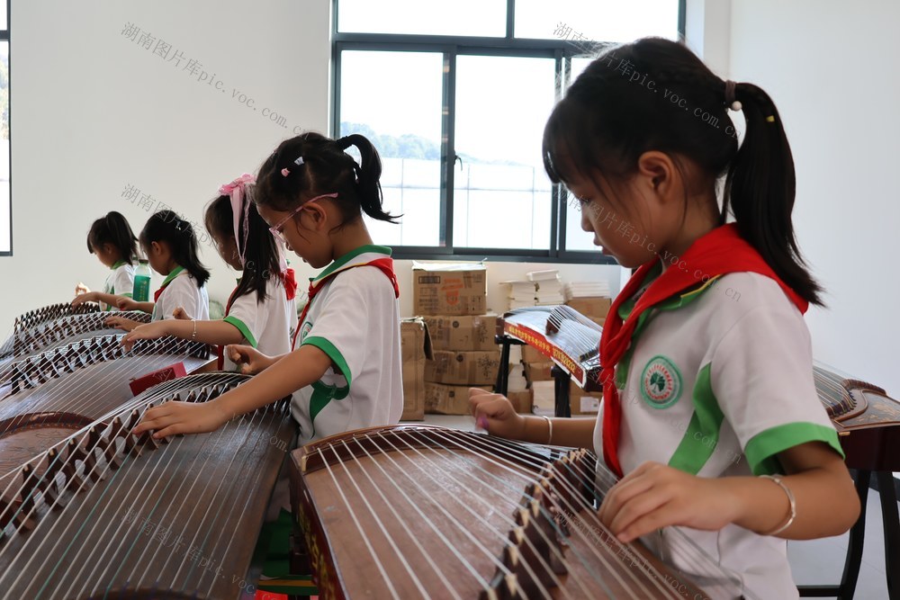 土家族 学生 古筝 社团 空竹  需求“双减”苗族 小学