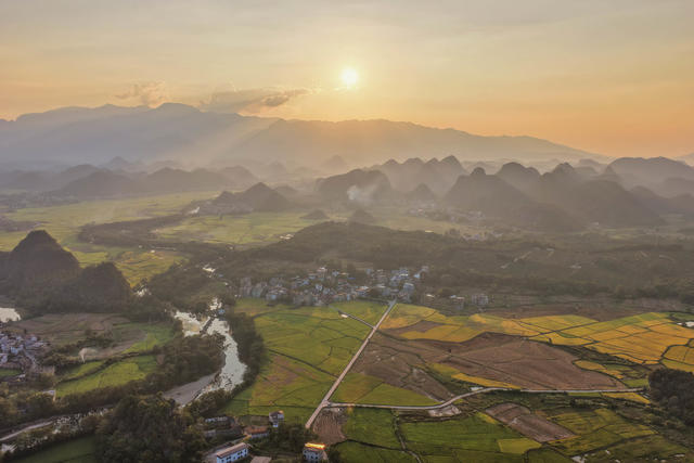 湖南道县：田园山水共金秋