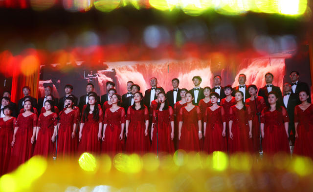 高雅 艺术 进校园 歌舞剧团 合唱团 南华大学