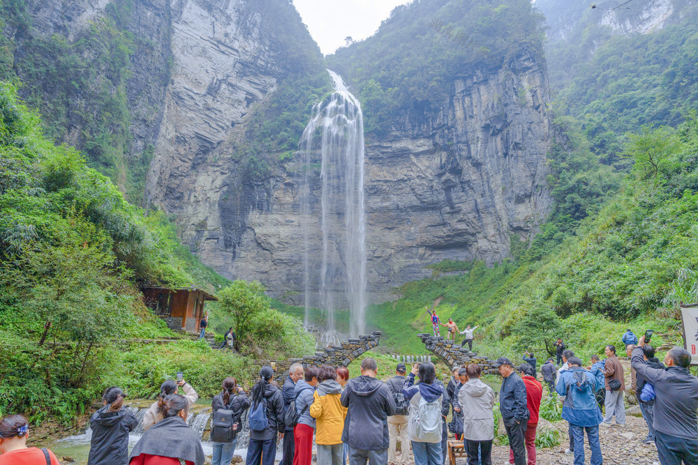 中国落差最大的瀑布之一流纱瀑布