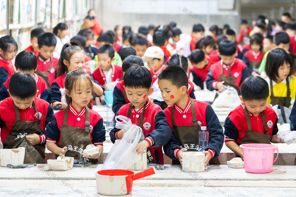 陶艺  乡村  非遗  旅游  学生  湘西 