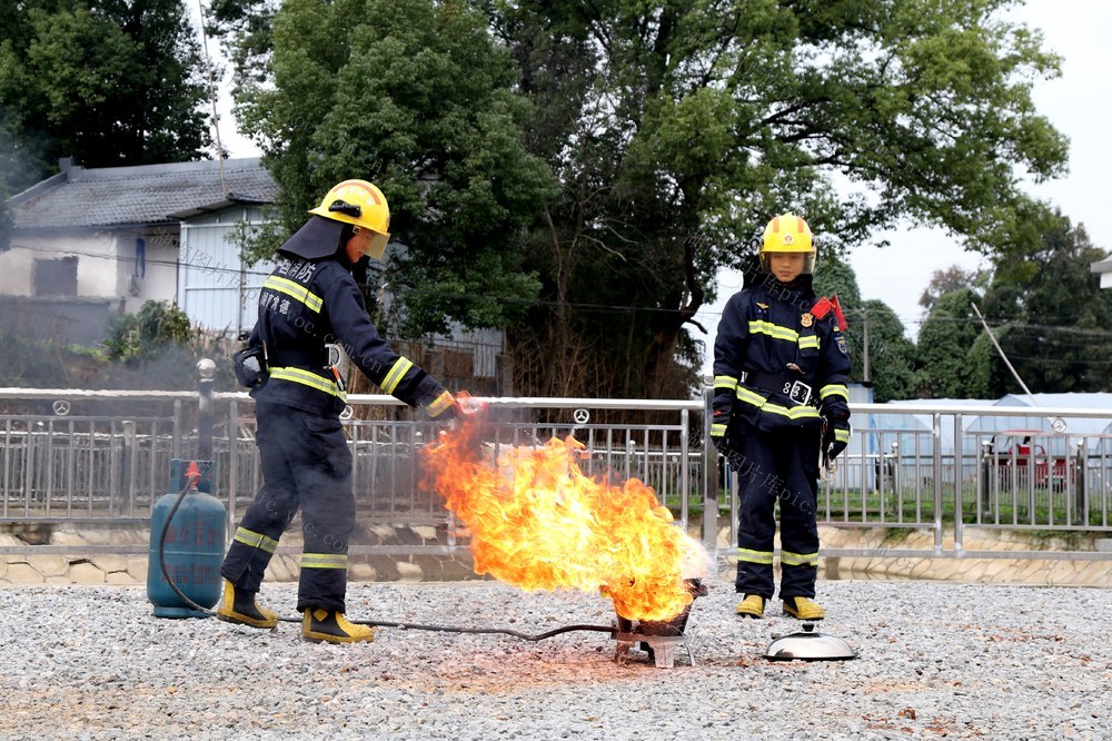 消防 安全同行 美丽乡村