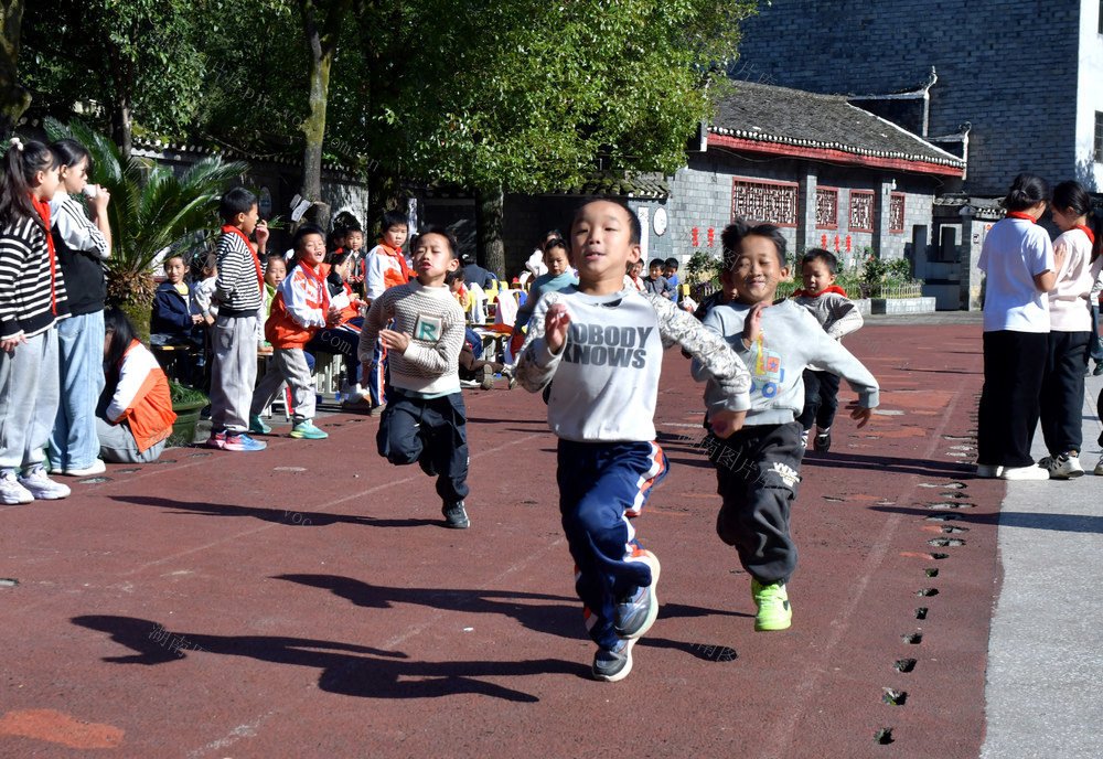 体育 校园  田径 学生  竞赛 乐趣