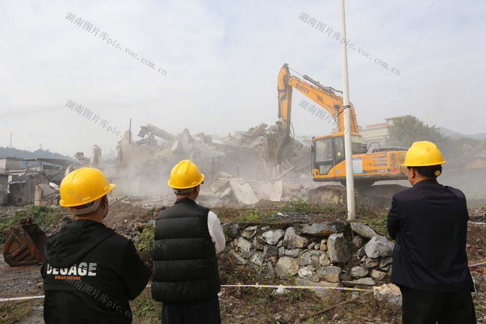 苏仙区  良田镇  廖家湾  危房拆除   红色乡村   供销社  危房  拆除  红色美丽乡村   建设  