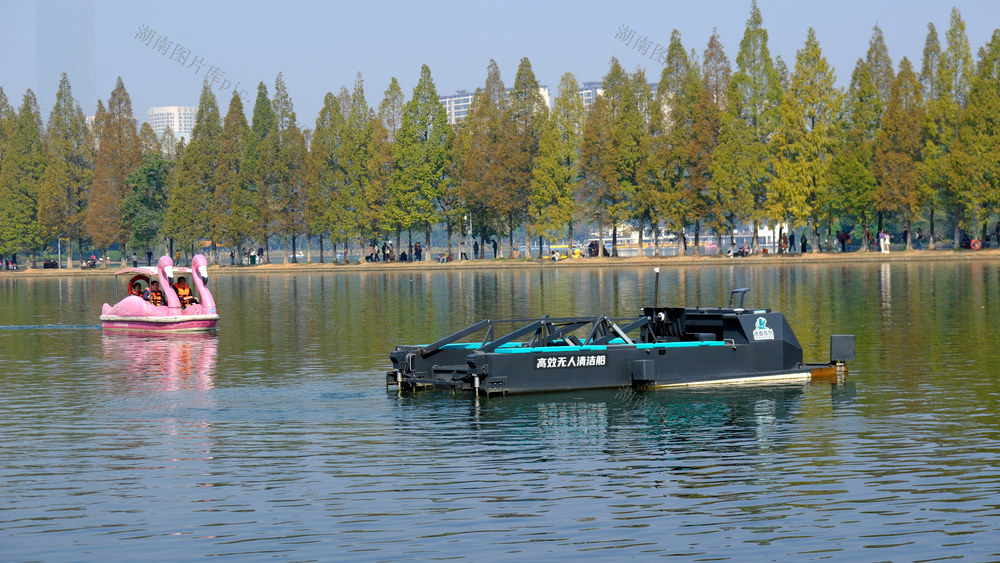 智能无人驾驶清洁船