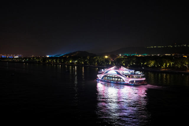 夜长沙，
