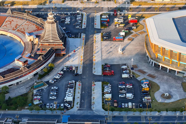 民生、社会、停车场、城市温度、停车难