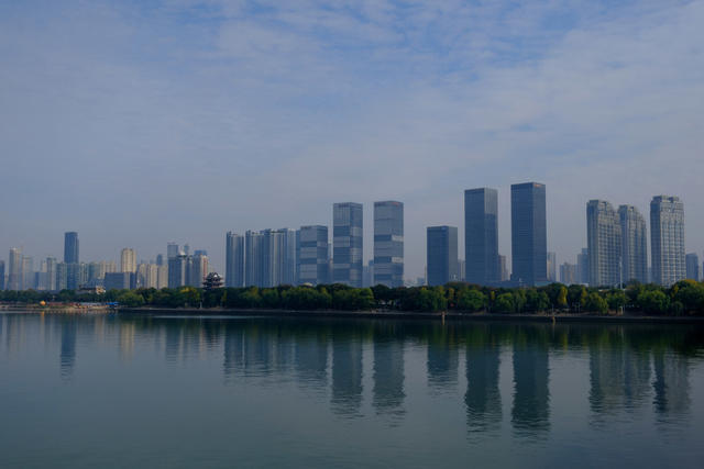 湘江两岸美如画