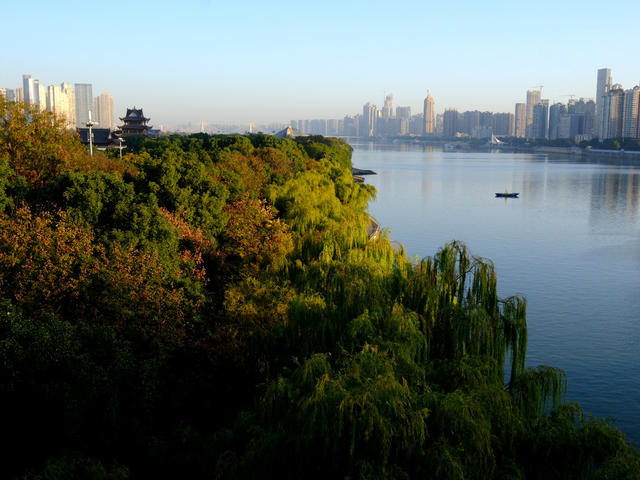 湘江两岸美如画