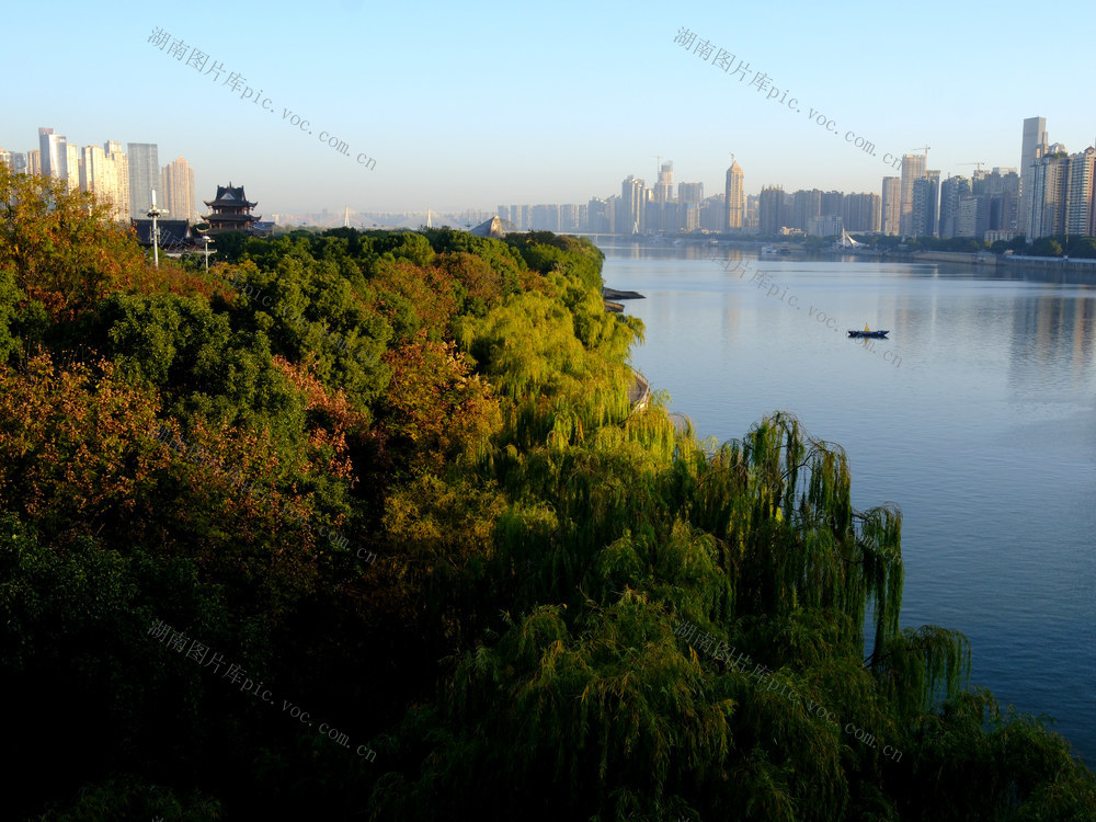 湘江两岸美如画