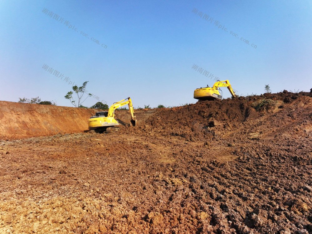 初冬  水利  堰塘  清淤  扩容