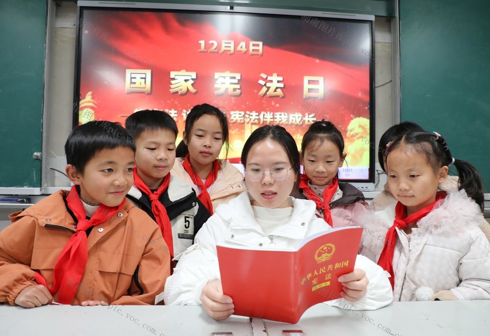  宪法宣传进校园