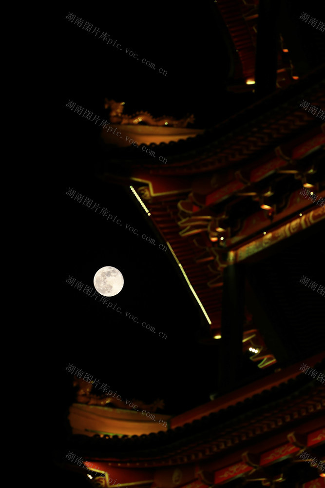 超级月亮 2025 最后一次