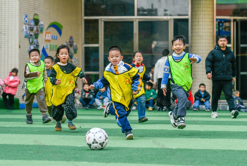 湖南道县：快乐足球 绿茵逐梦