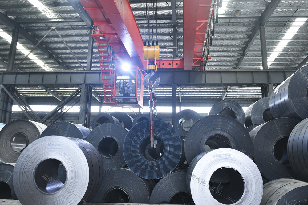 材料谷 钢铁新材 冲刺 四季度 聚链成群 赶订单