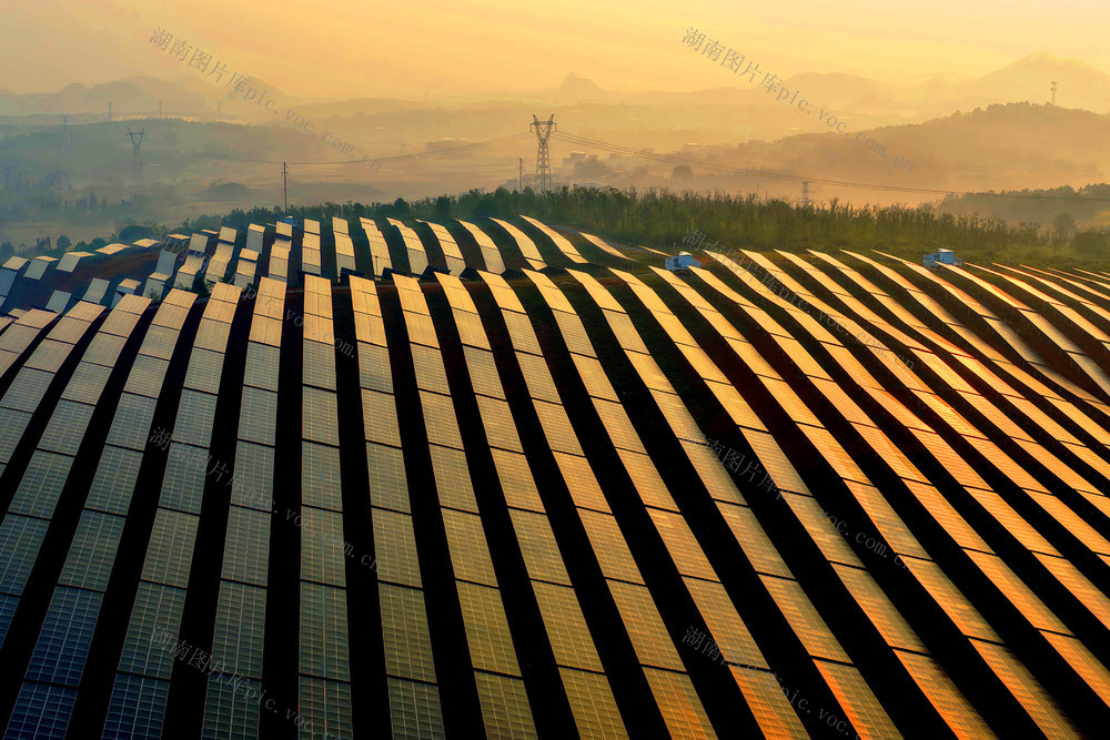 蓝山：农光互补  绿色发展