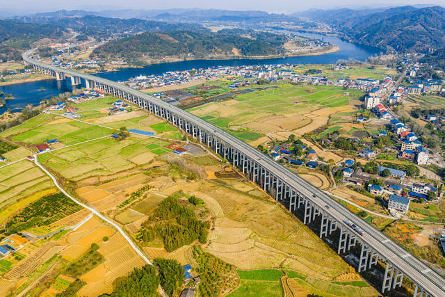 高速 桥 乡村 田园 交通