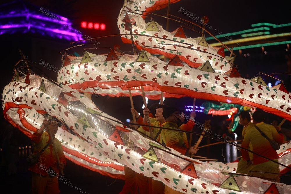 舞龙、非遗、夜经济、文旅、消费