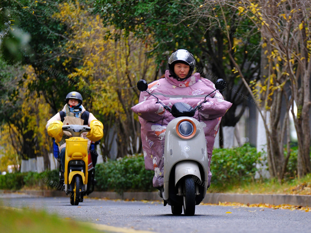 迎来大风降温天气