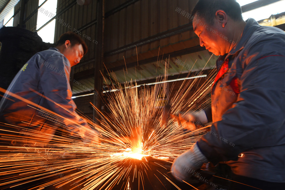 嘉禾：年末赶订单  企业忙生产