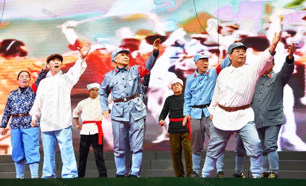  缅怀丰功伟绩  传承红色基因