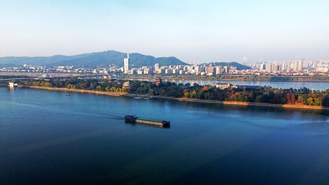 ：湘江两岸 冬景如画