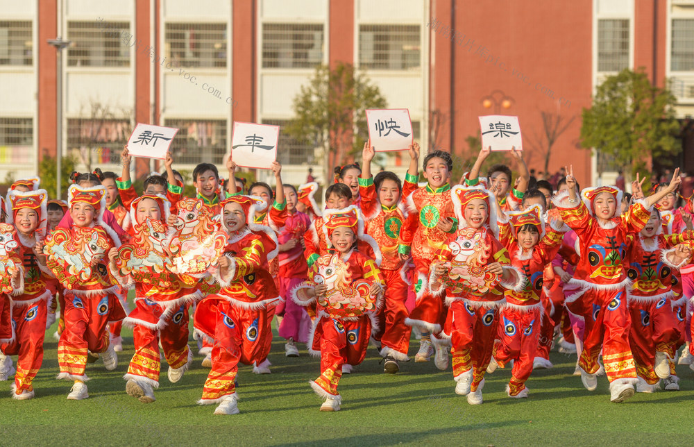 湖南道县：载歌载舞迎新年