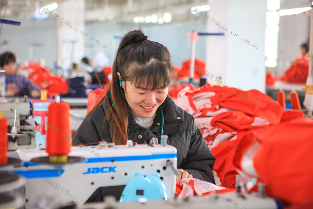 湖南，龙山，工业，生产，忙碌，订单，开门红