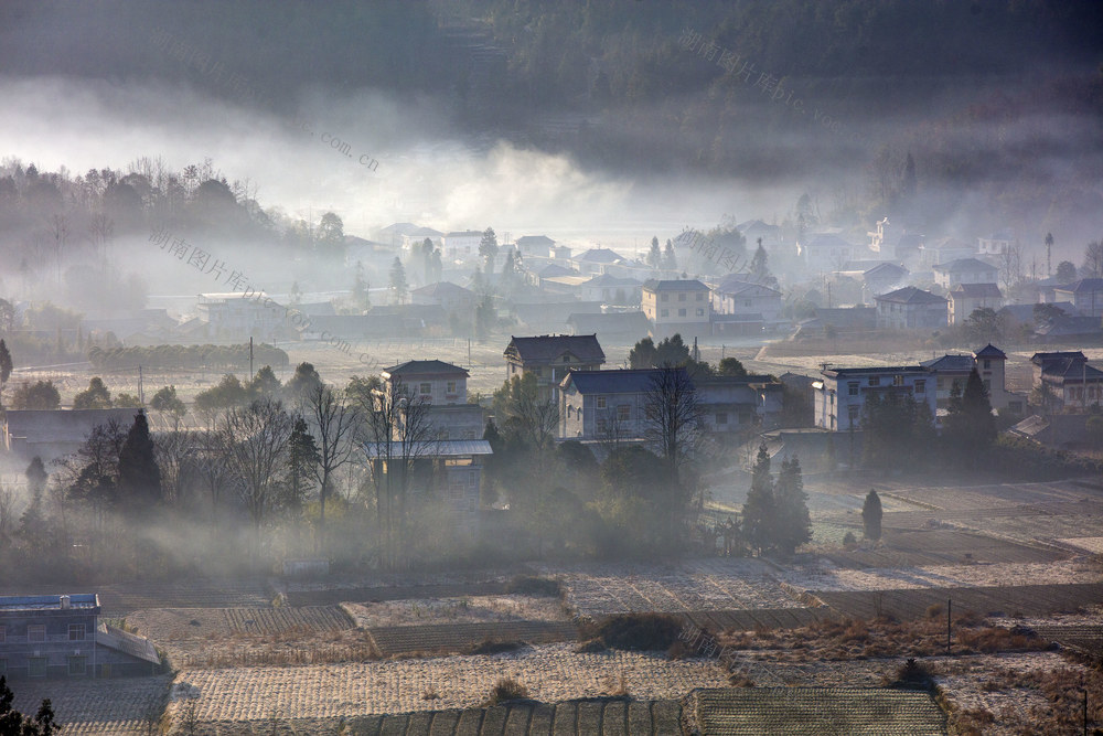 湖南，龙山，冬日，景色，阳光，云雾，画卷