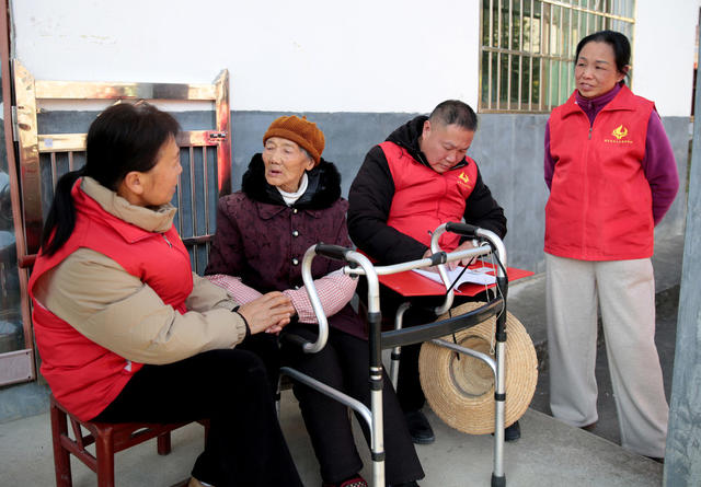 湖南桂东听民声 备新春  暖 慰问
