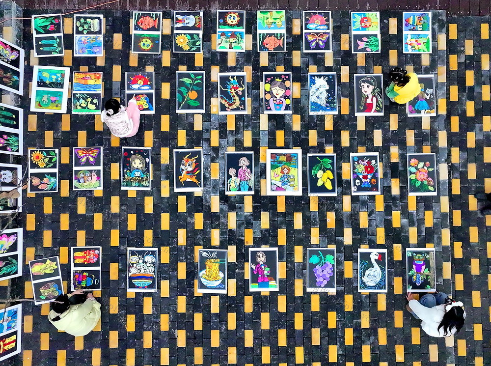 “非遗  版画” 点亮  乡村  文化