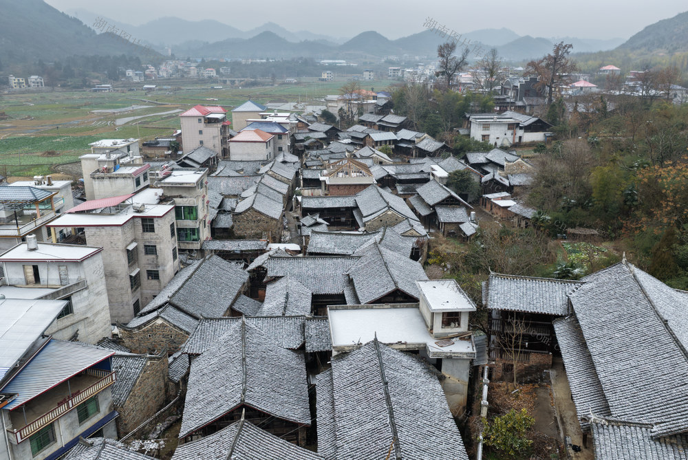 清溪 古村 建筑群 雪景 如画