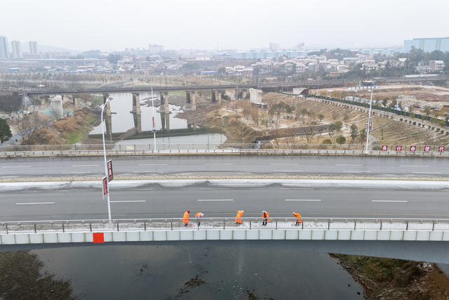 娄底,寒潮,冰雪天气,除雪,出行,安全,低温
