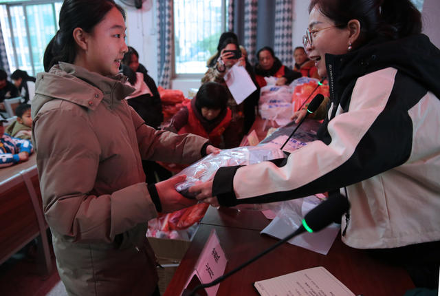 湖南桂东 冬日 温情 关怀 同学们 微心愿 留守儿童