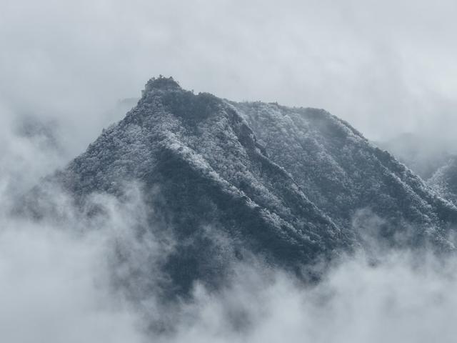 湖南道县：雾凇云海如画卷