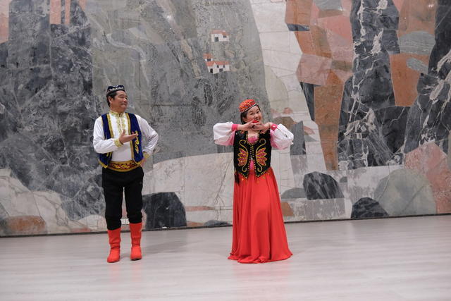 欢歌笑语迎新春