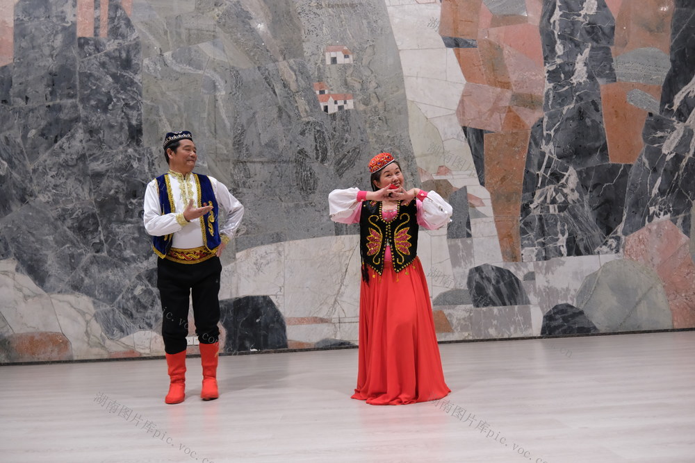 欢歌笑语迎新春