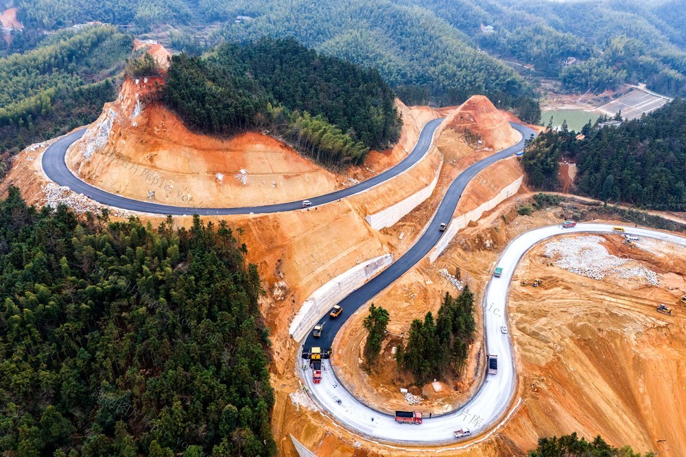 省道  S222  公路  旅游  乡村振兴  经济发展  交通  出行