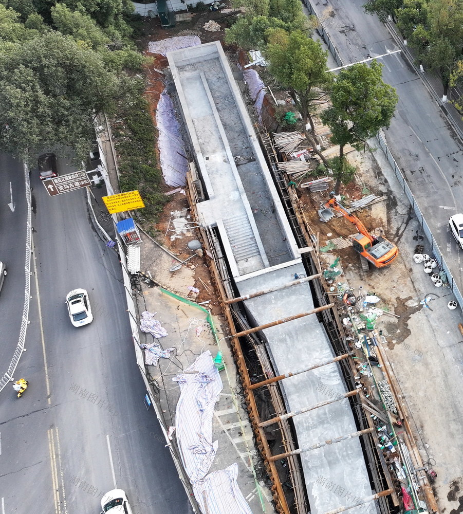 资阳区口地下口通道口施工