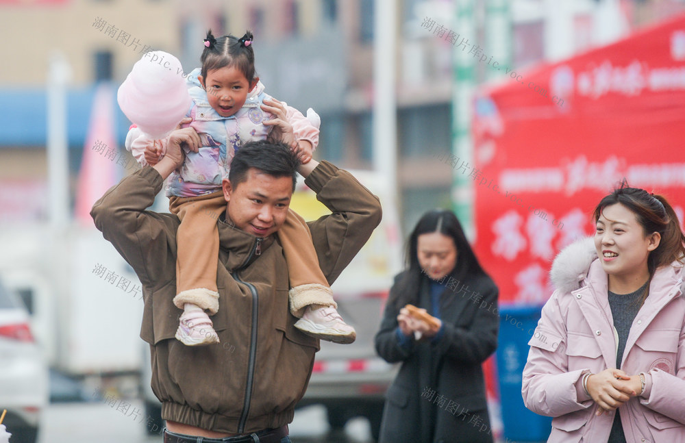 湖南道县：年货节里年味浓