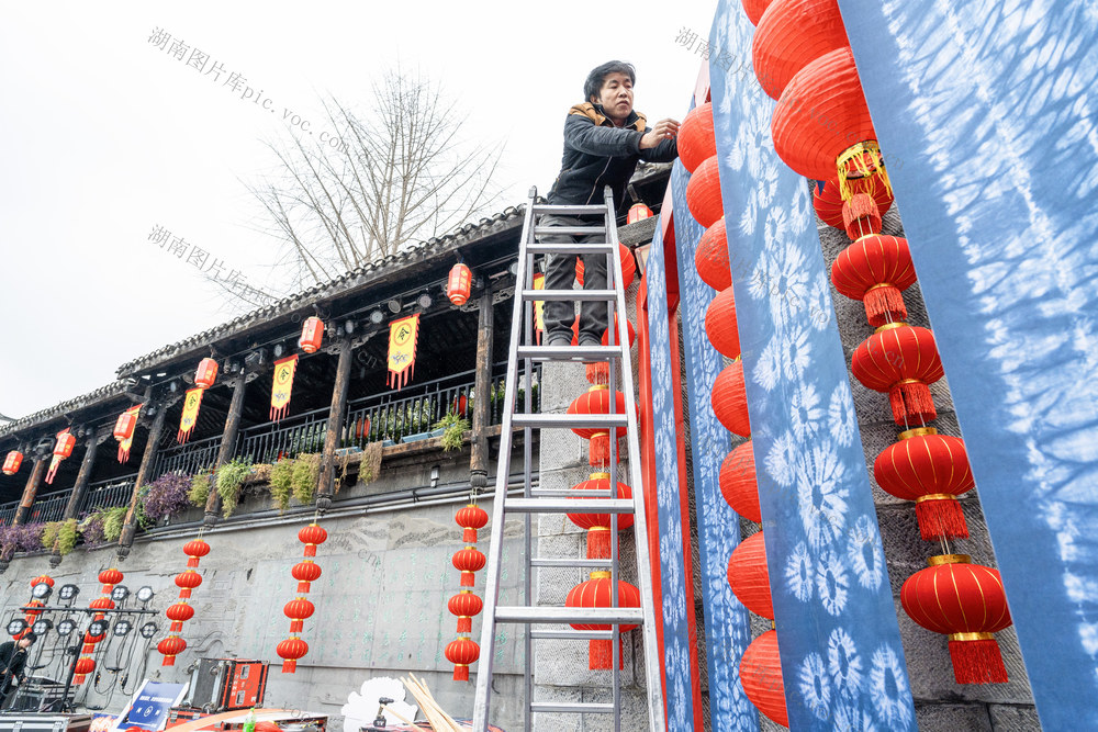 安灯笼    中国红   年味浓