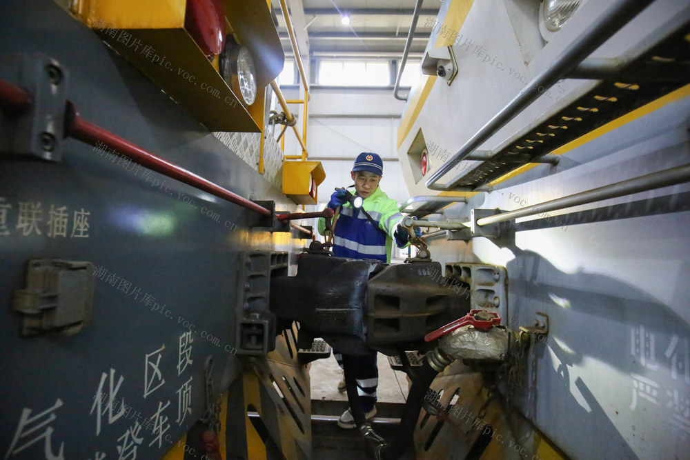 接触网作业车 供电安全 保养 维修 巡检