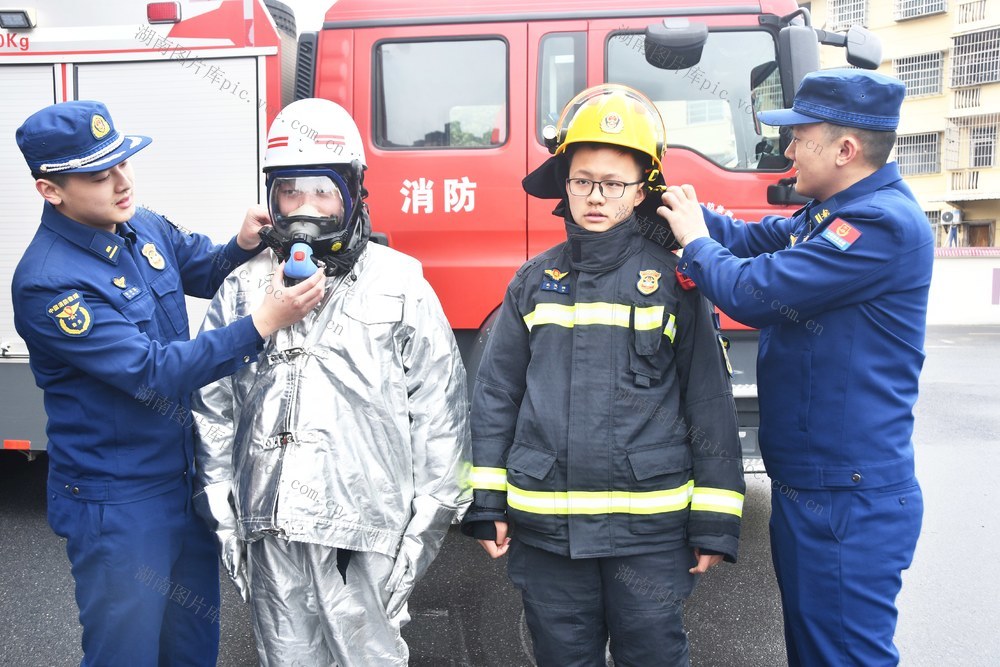   普及消防知识 守牢平安春节