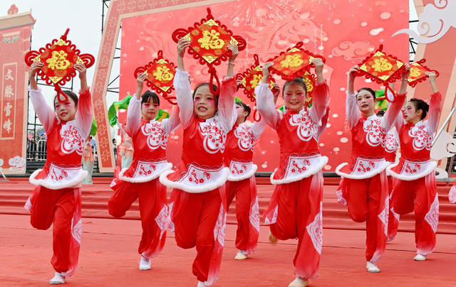 文化 文艺 演出 春节 文化下乡 志愿者 送戏下乡 群众 欢乐 喜庆 惠民 送戏下乡 街道 社区 乡村 